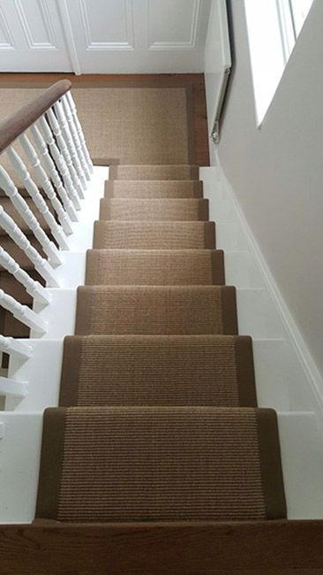 BROWN-STAIR-RUNNER-WITH-BROWN-BORDER-01