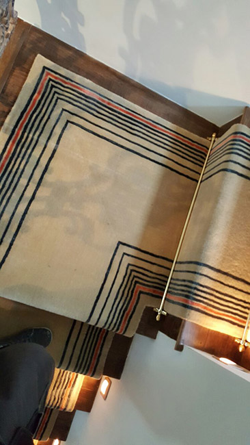 Beige-Carpet-Runner-with-Some-Stripes-02