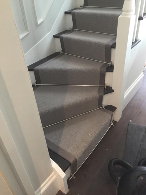 portfolio-carpets-grey-stair-carpet-with-grey-border-06