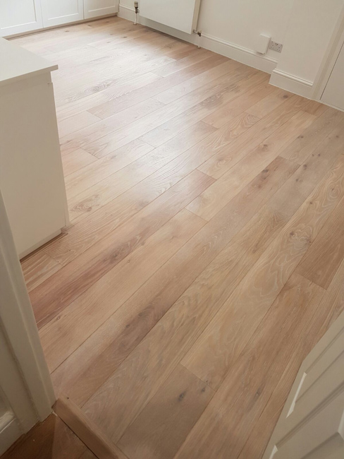 portfolio-hardwood-flooring-oak-job-in-a-room-05