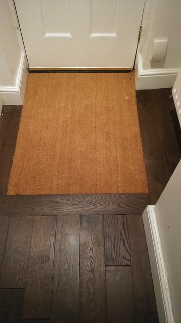 portfolio-hardwood-flooring-hallway-in-dark-brown-staiend-oak-02