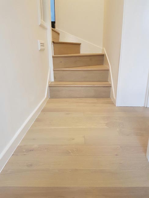 portfolio-hardwood-floors-wood-stairs-installation-02