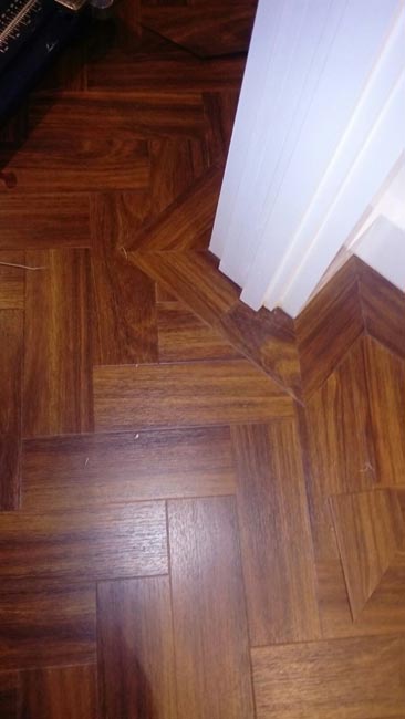 portfolio-smooth-floors-amtico-herringbone-installation-06