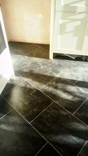 portfolio-smooth-floors-amtico-stone-slate-design-on-floor-03