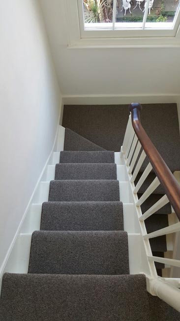 portfolio-carpets-grey-carpet-installed-to-a-clients-premises-03