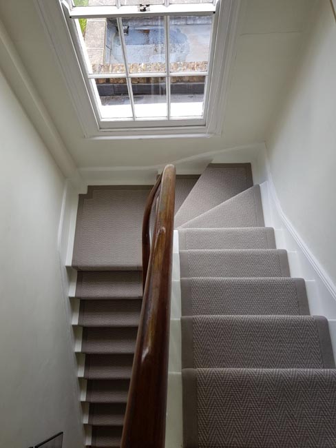 portfolio carpet runner with a greyish brownish border 03