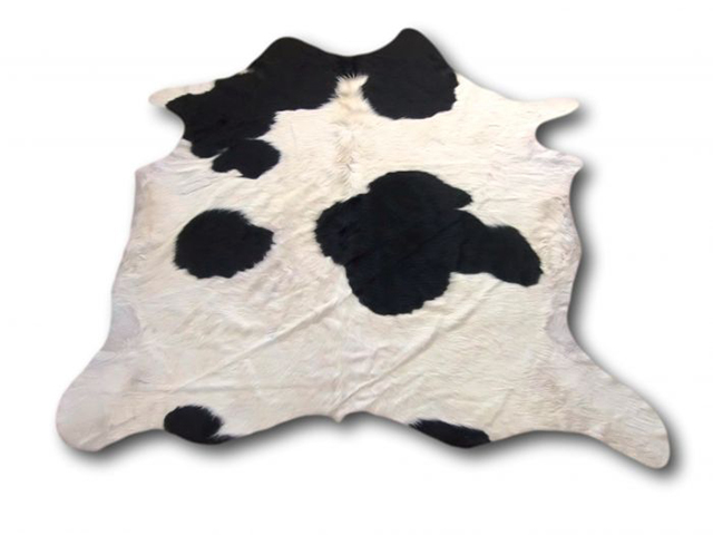 Barnscroft – Natural Cowhide Rugs – Large Black and White Cowhide 217 x 190 cm