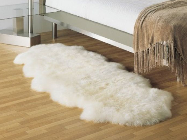 Barnscroft – Sheepskin Rugs – Large Double White Sheepskin