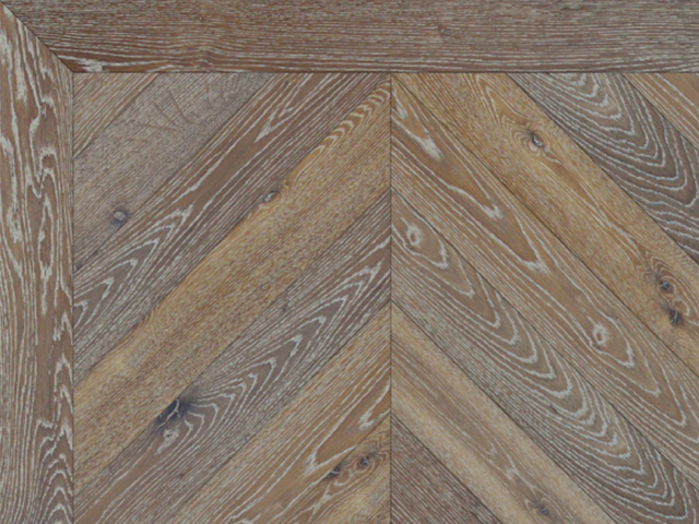 Wood Floors & Accessories – Chevron – 521 c