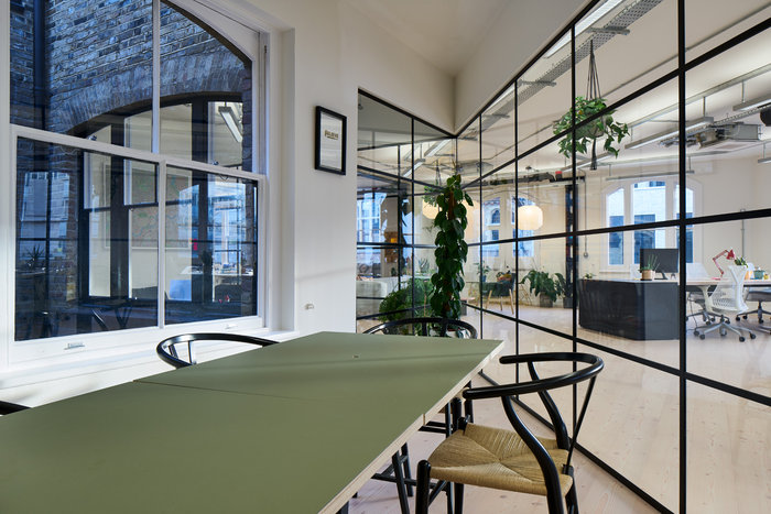 PORTFOLIO - VICTORIA HOUSE OLD ST 700M2 OF KARELIA WOOD ASH VANILLA TO 2ND FLOOR (6)