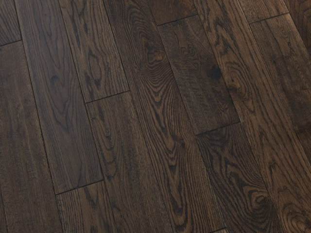 Atkinson & Kirby – 700420 Burghley Oak