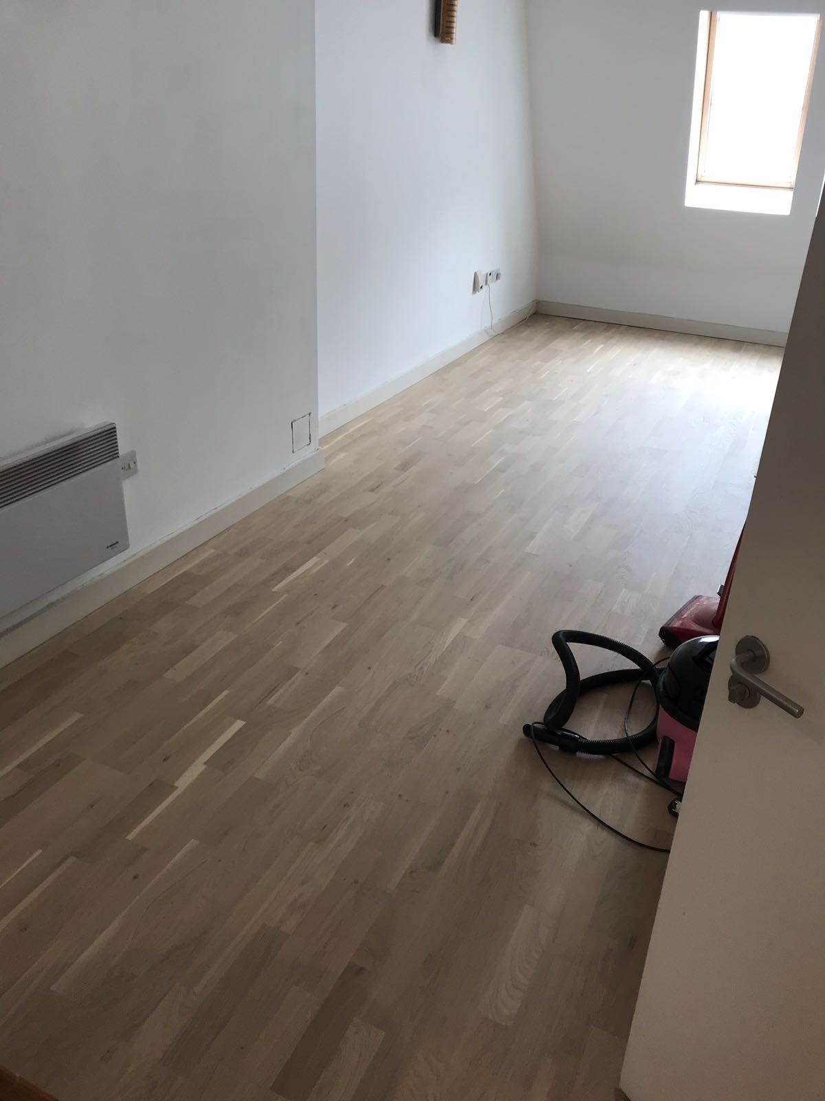 portfolio smooth and hardwood Amtico Spacia And Boen Flooring In Kensington (7)