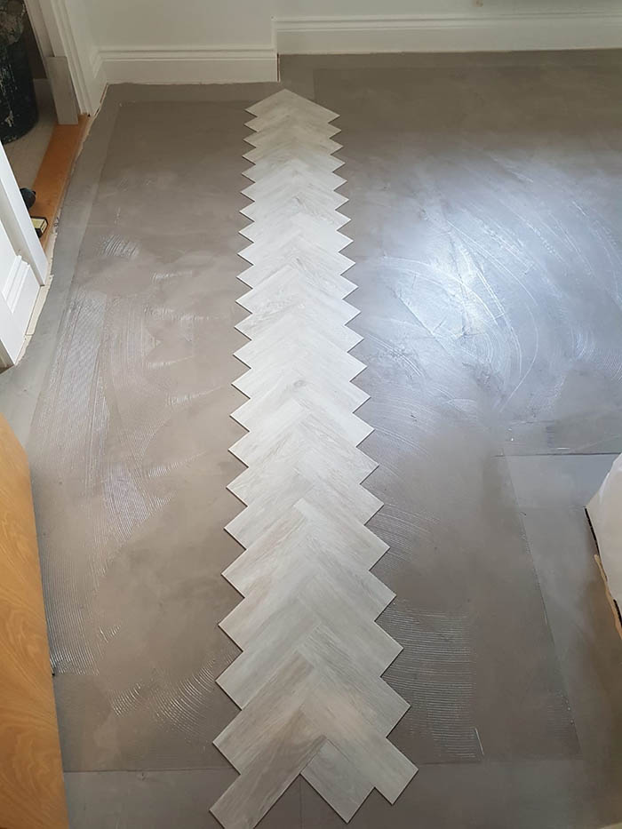 portfolio smooth floors pale-wood-amtico-installation-fitzrovia (3)