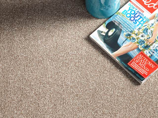 Hugh Mackay Carpets – HassleFree Premier – Milky Coffee