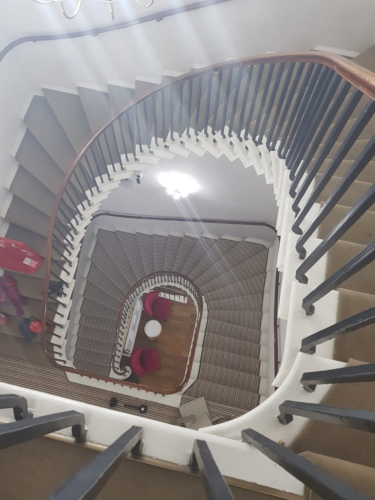 portfolio carpets carpet-runner-spiral-staircase-kilburn (3)