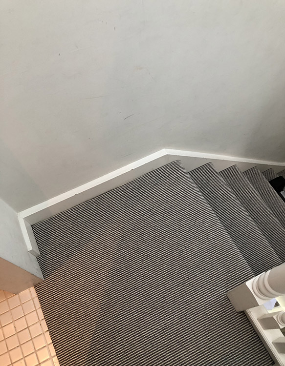 portfolio-striped-grey-carpet-stairs-belgravia (3)