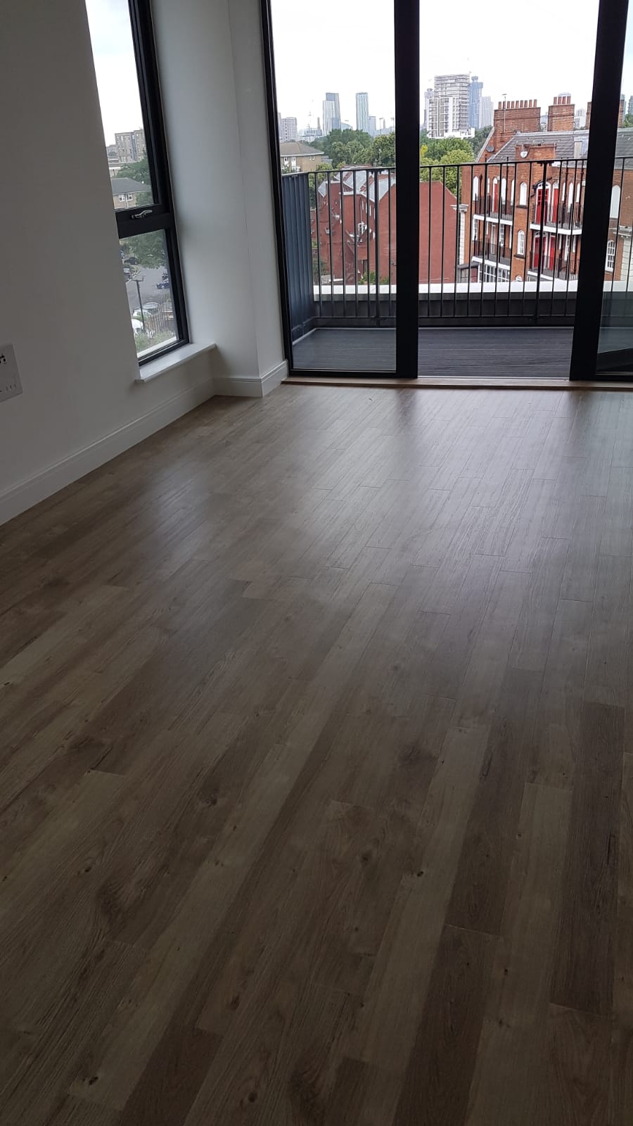 portfolio smooth floors amtico-spacia-sun-bleached-oak-vinyl-flooring-knightsbridge (1)