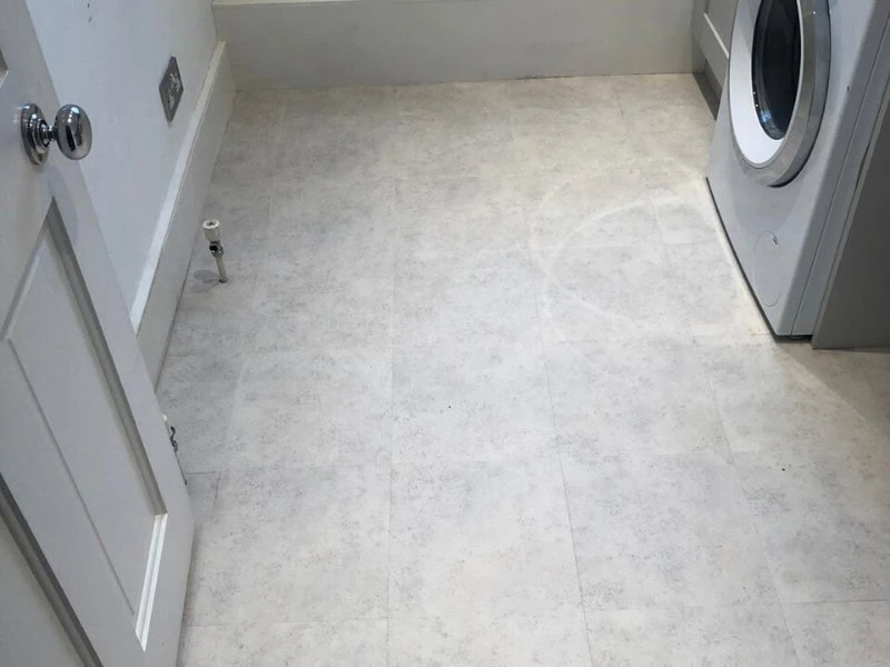 Amtico Spacia Ceramic Frost - Luxury Vinyl Tile (LVT) Flooring - Kilburn - Home - Residential
