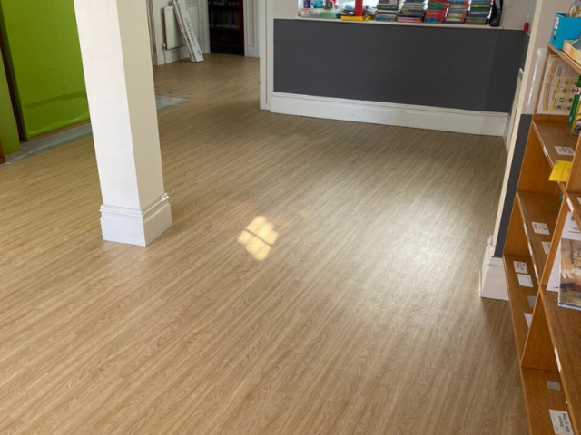 Polyflor Camaro American Oak Luxury Vinyl Tile