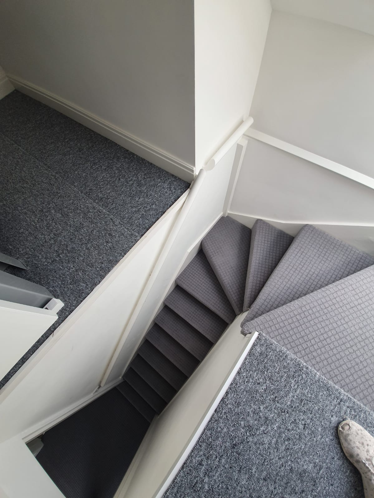 Grey Carpet to Multiple Rooms in Flooring Docklands 3