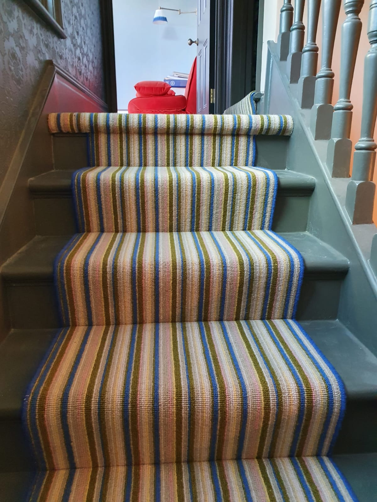 Striped Carpet to Stairs in Earls Court 2