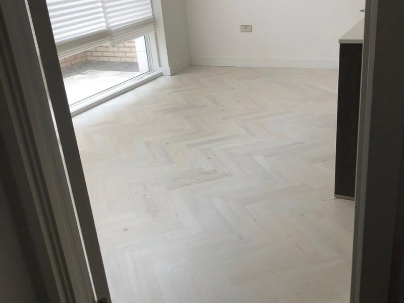 Karndean Knight Tile Washed Scand Prime Herringbone In Chelsea - Luxury Vinyl Tile (LVT) Flooring - Chelsea - Home - Residential