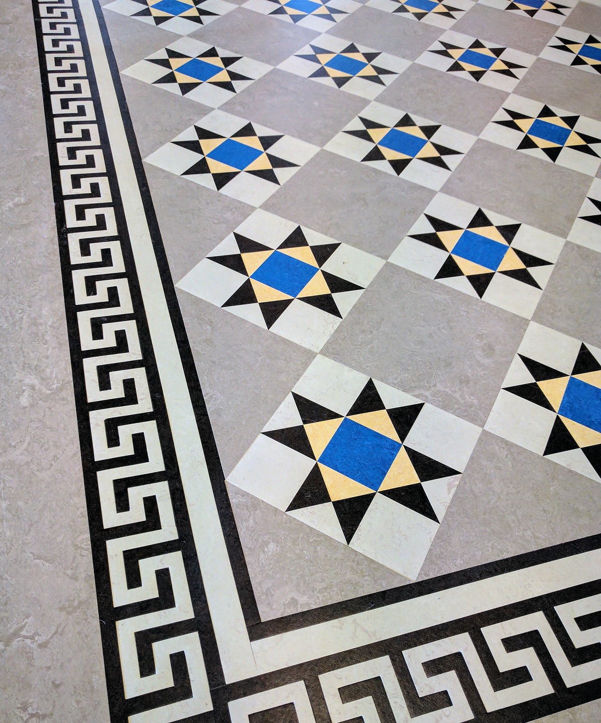 RD102 with RDB211 border plus additional 10mm and 20mm lacing