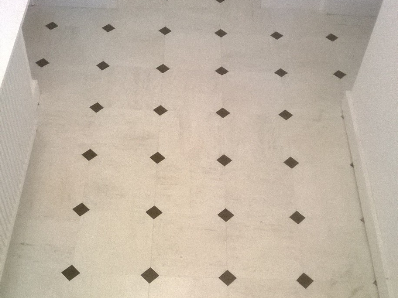 Amtico - Luxury Vinyl Tile (LVT) Flooring - Home 61177