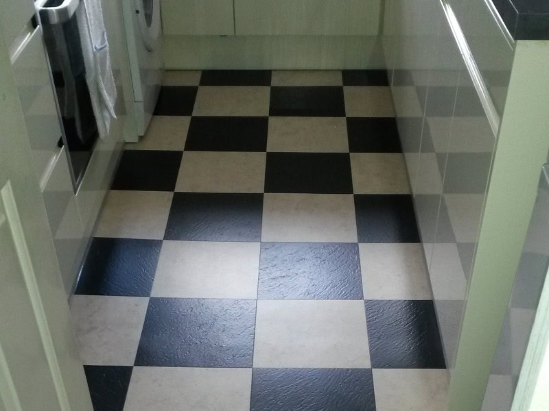 Amtico Spacia Ceramic Light & Wave Slate Black - Luxury Vinyl Tile (LVT) Flooring - Hampstead - Home - Residential