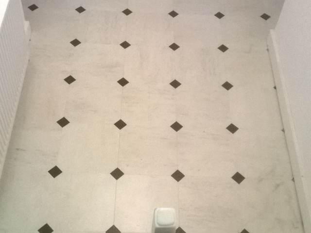Amtico Signature Honed Limestone with Graphite Slate Key Squares