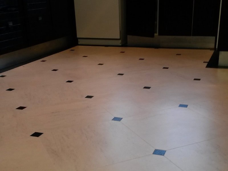Amtico Signature Honed Limestone With Key Squares - Luxury Vinyl Tile (LVT) Flooring - Ealing - Home - Residential