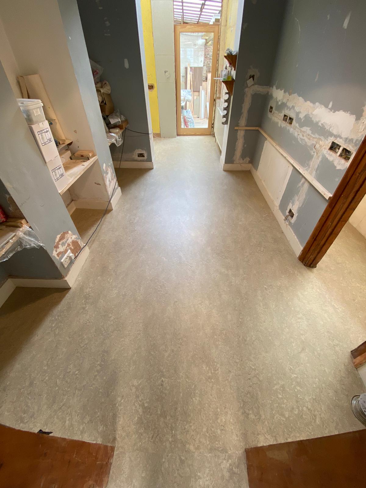 Linoleum Flooring In Farringdon 3