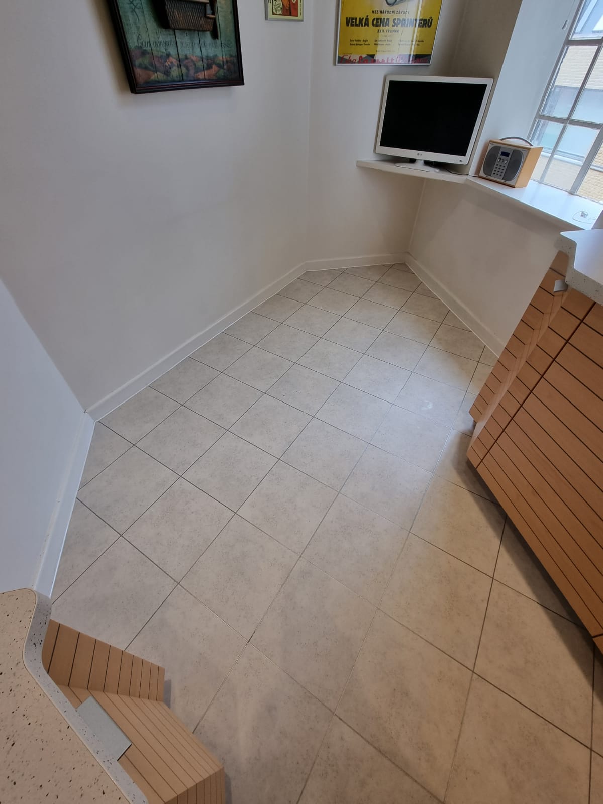 Amtico Spacia Ceramic Frost In Docklands 3