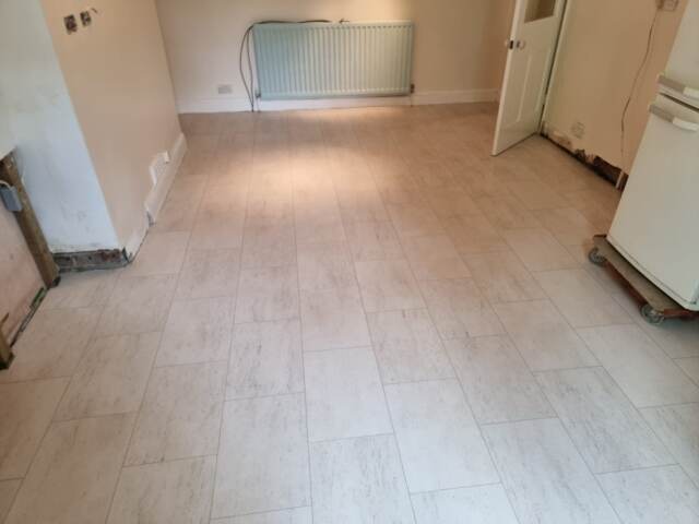 Amtico Signature Honed Limestone Natural In Paddington