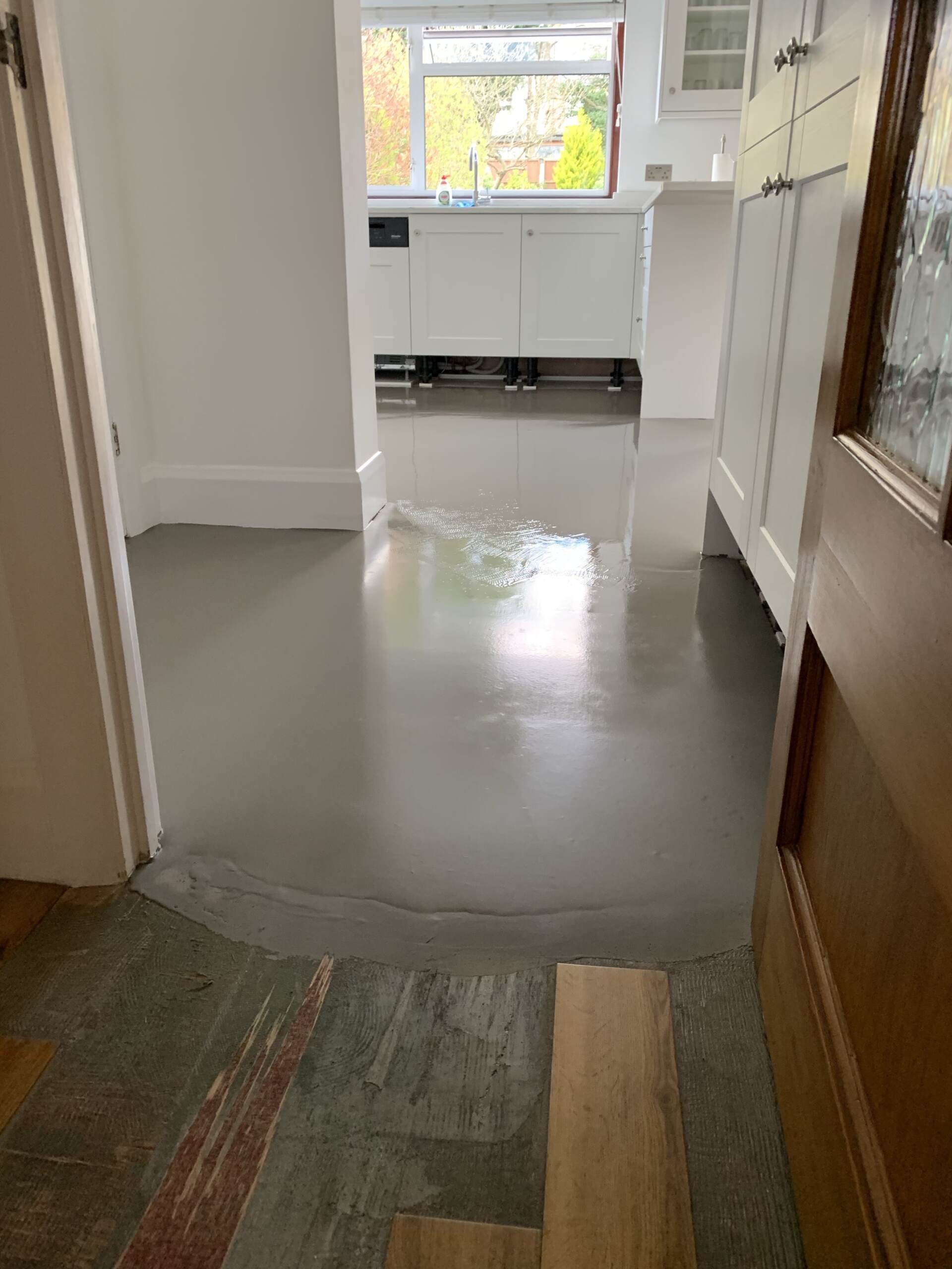 Amtico Signature Classic Oak fitting in-0