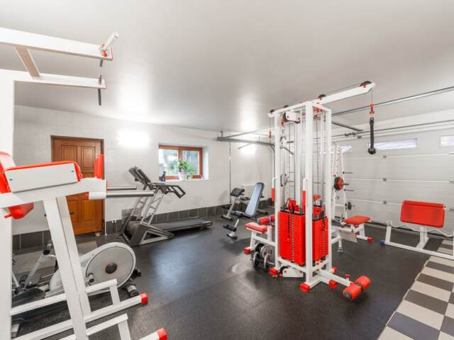 The Benefits of Rubber Flooring for Your Home Gym