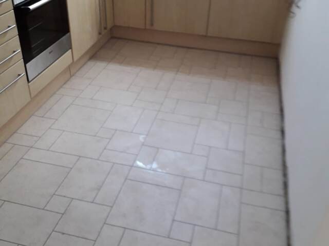 Amtico Spacia Mirabelle Creme Stria Basalt Installation In Southwark