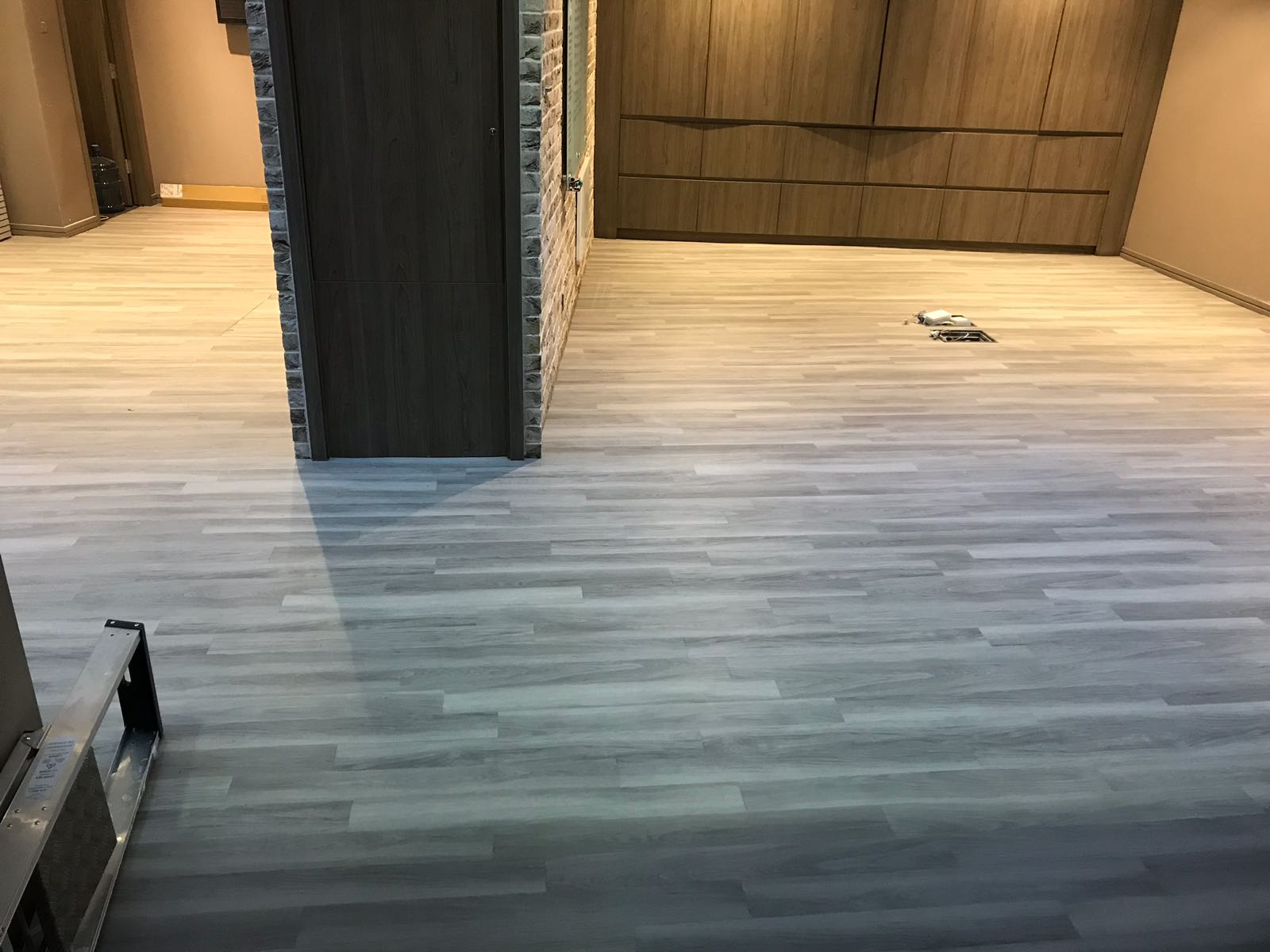 Amtico Spacia Nordic Oak instalment Camden-2