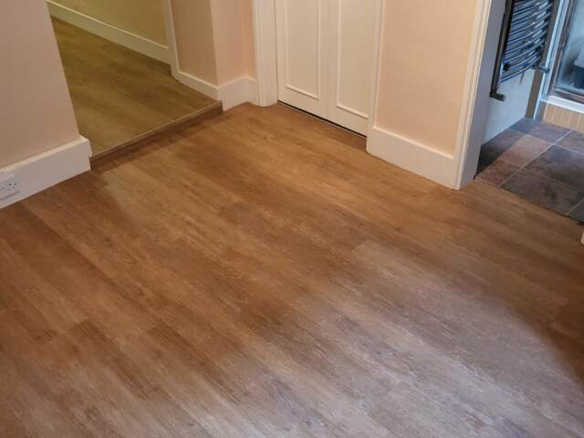 Amtico Spacia XL Plank Installation in Barnes