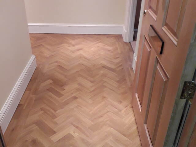Amtico Spacia Traditional Oak Fitting In Mayfair