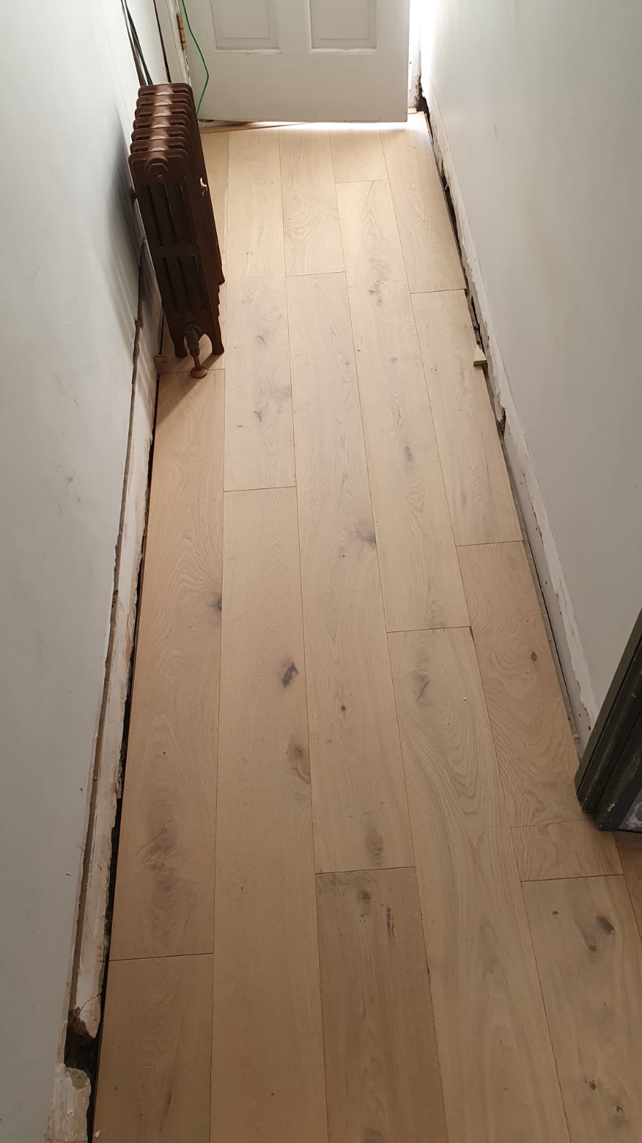 Kersaint Cobb Rustique Nude Installation In Barnes-0