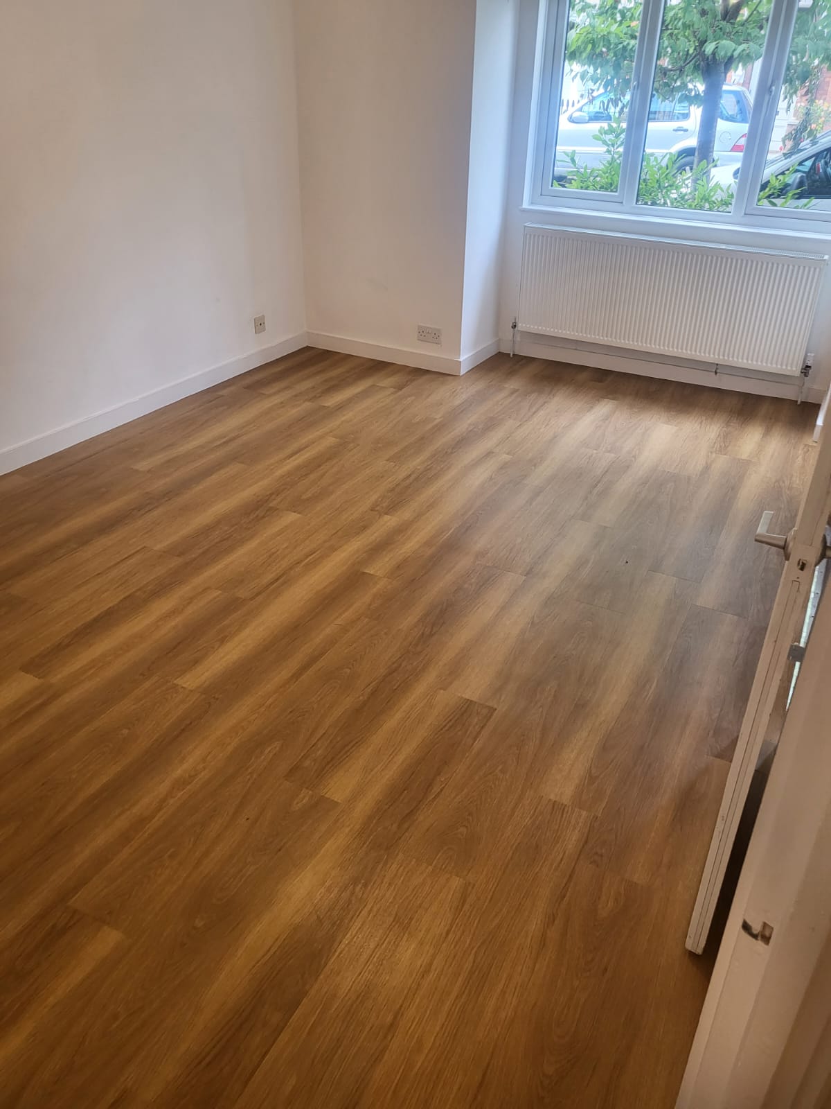 Amtico Spacia Honey Oak Installation In Chelsea-2