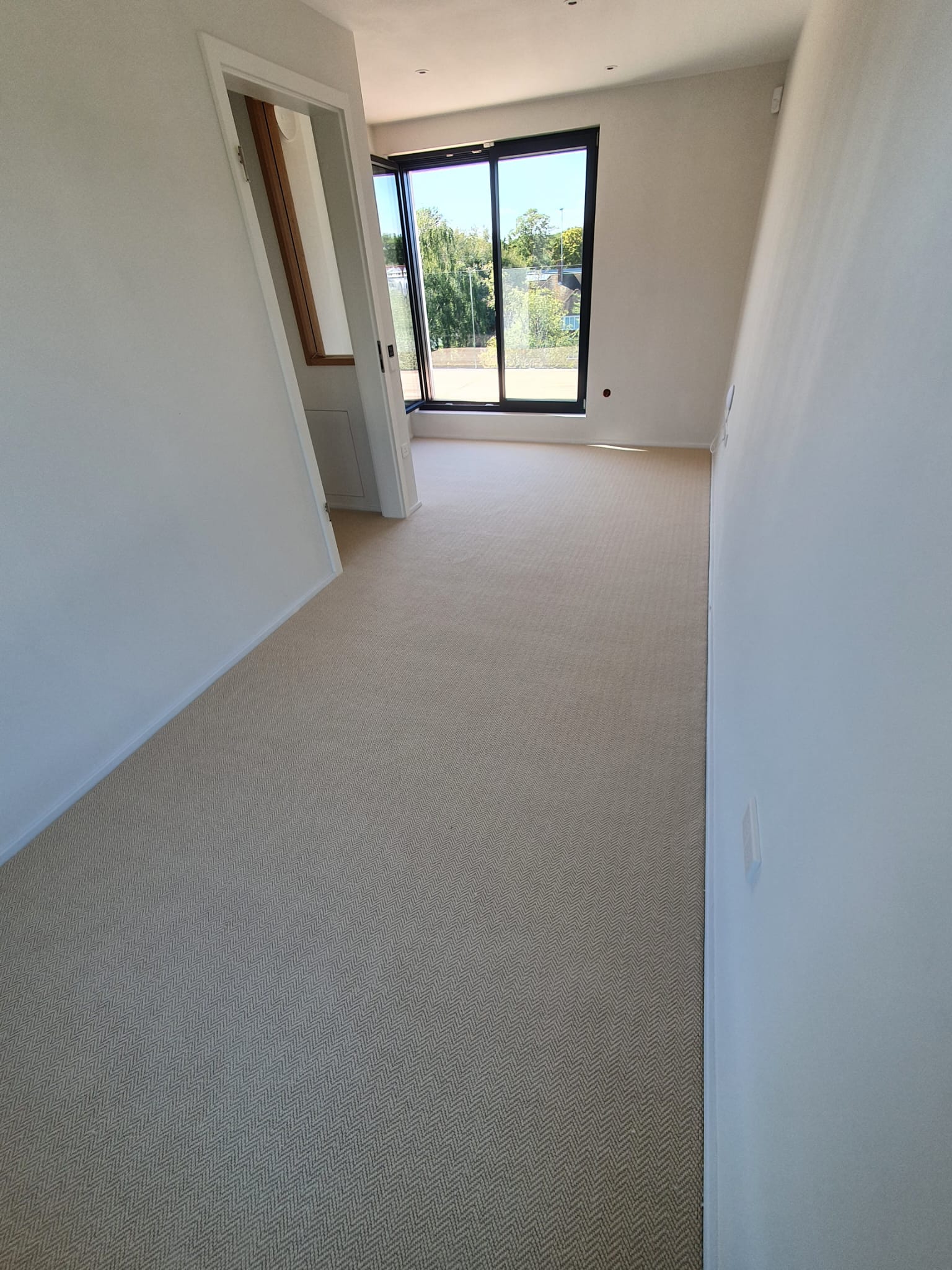 Crucial Trading Wilton Svelte Chalk installation in Putney-1