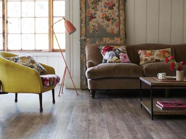 Amtico Signature Harbour Pine AR0W7990