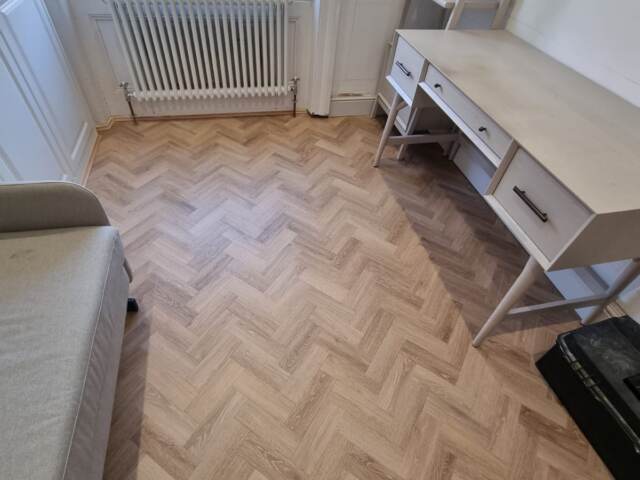 Amtico Spacia Muted Oak installation in Camden
