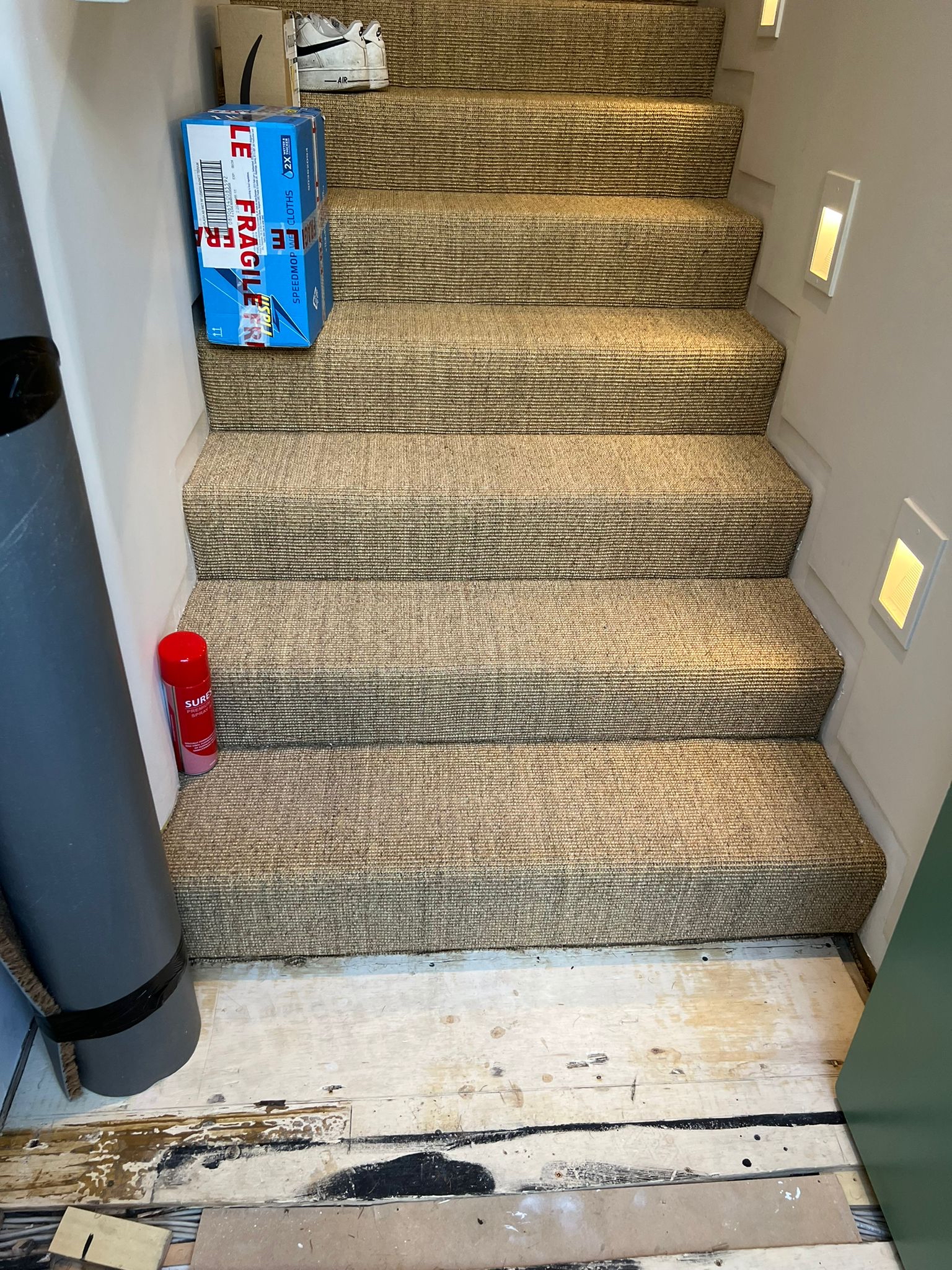 Likewise London Sisal Mini Boucle Flint carpet installation in Earls Court-1