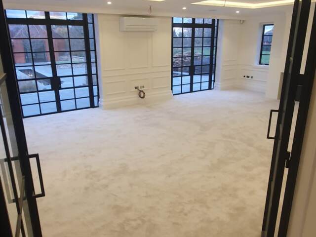 Associated Weavers Magnificus Supreme 30 Silkworm installation in Kings Cross