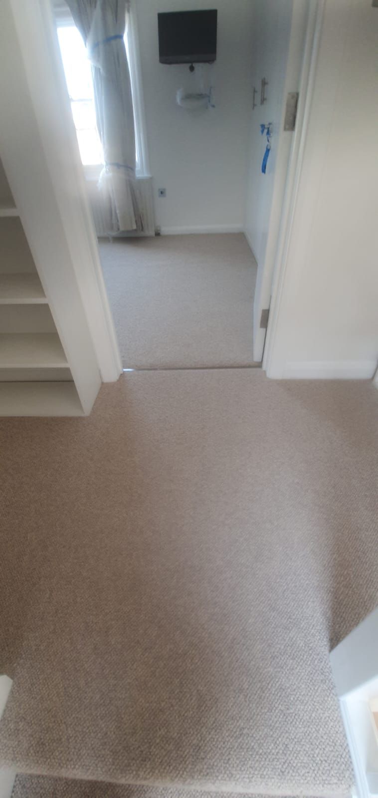 Kersaint Cobb Studio Craft Woven Tone carpet installation in Earls Court-0