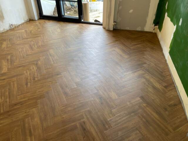 Amtico Signature Farmhouse Oak installation in Kilburn
