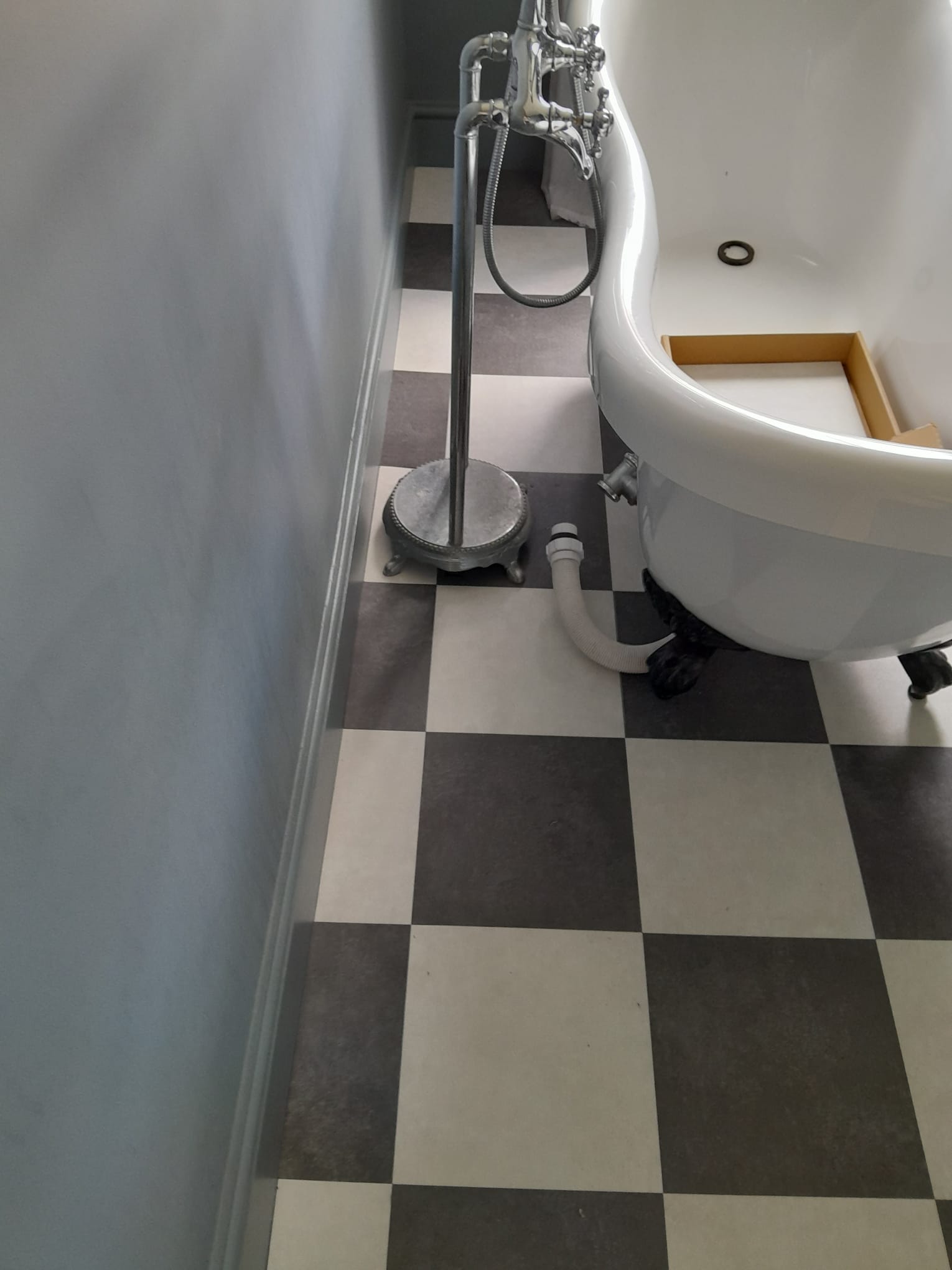 Amtico Spacia Horizon & Amtico Spacia Snow installation in Richmond-2